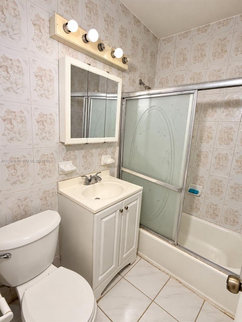 931 NE 130th St, North Miami, FL 33161 Photo