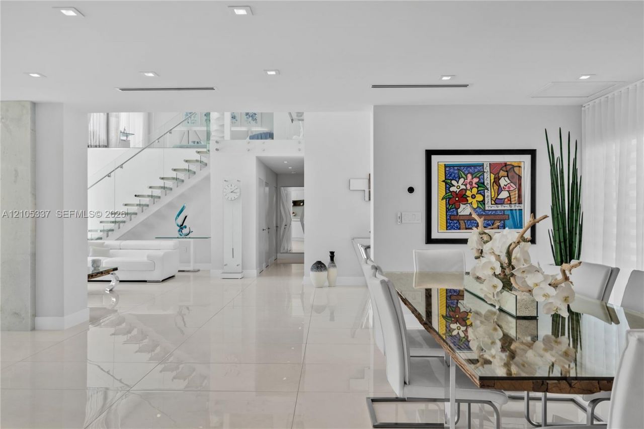 3322 NE 166th St , North Miami Beach, FL 33160 Photo