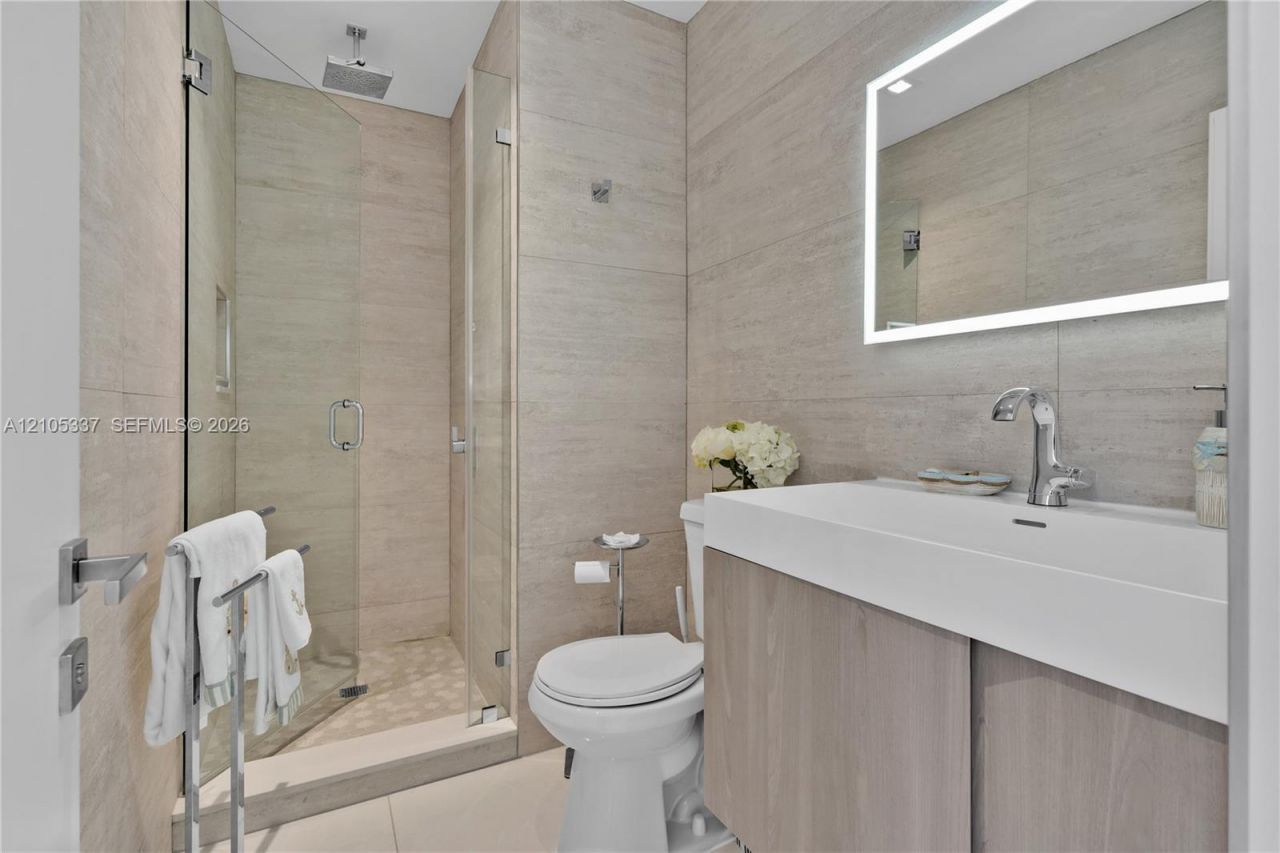 3322 NE 166th St , North Miami Beach, FL 33160 Photo