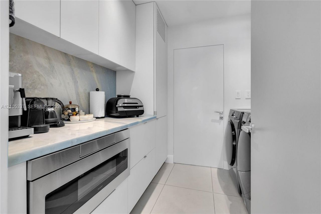 3322 NE 166th St , North Miami Beach, FL 33160 Photo