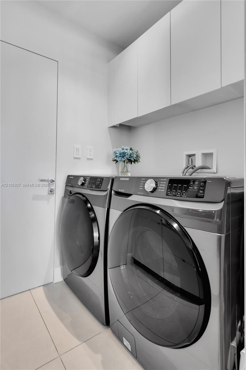 3322 NE 166th St , North Miami Beach, FL 33160 Photo
