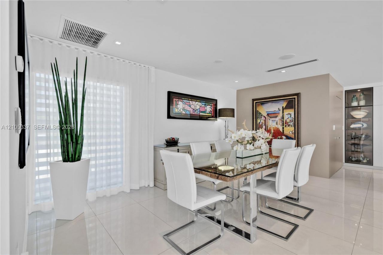 3322 NE 166th St , North Miami Beach, FL 33160 Photo