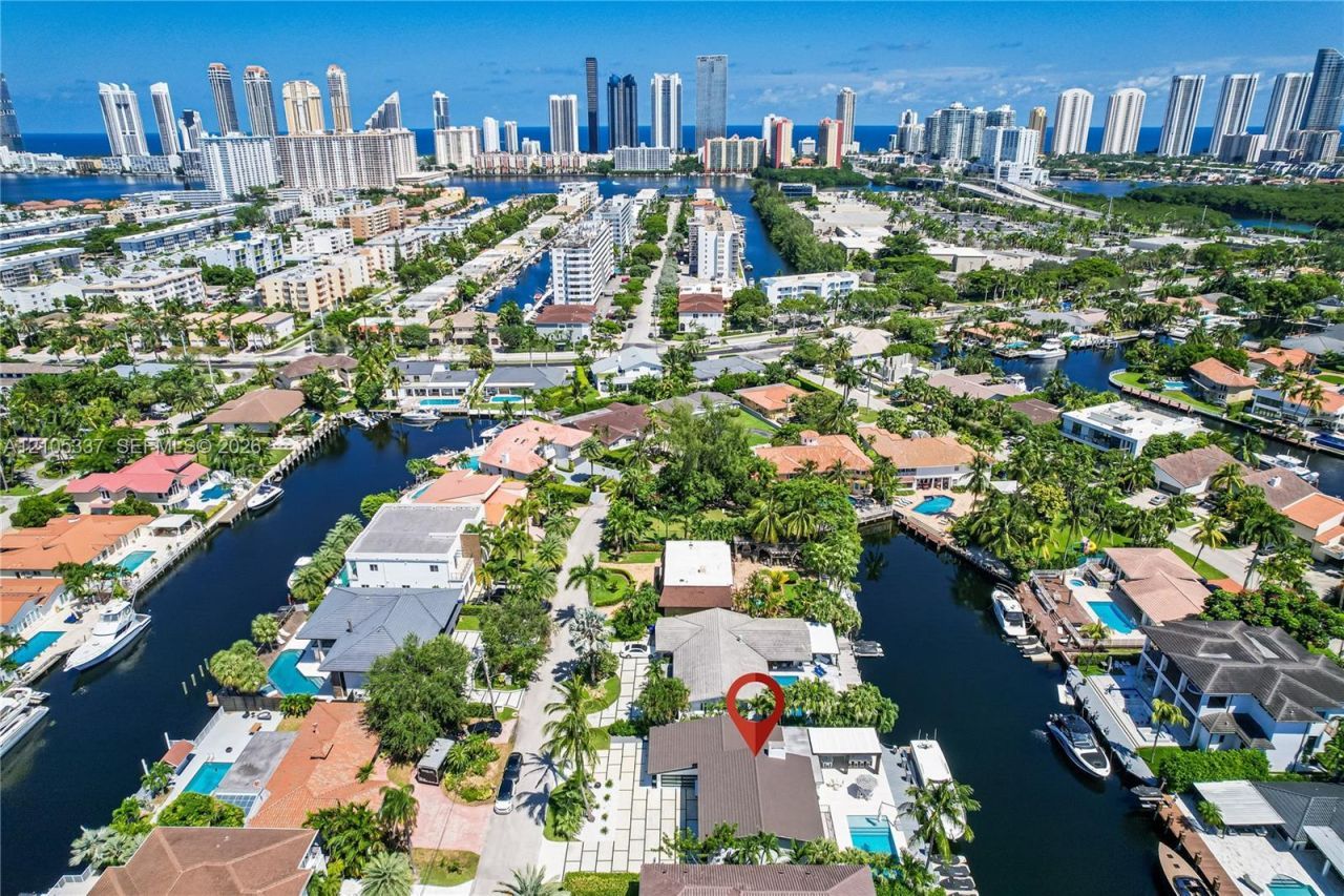3322 NE 166th St , North Miami Beach, FL 33160 Photo