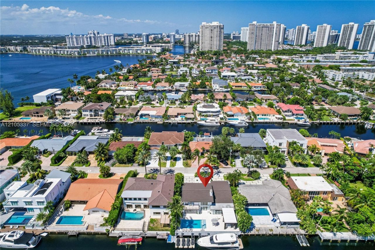 3322 NE 166th St , North Miami Beach, FL 33160 Photo