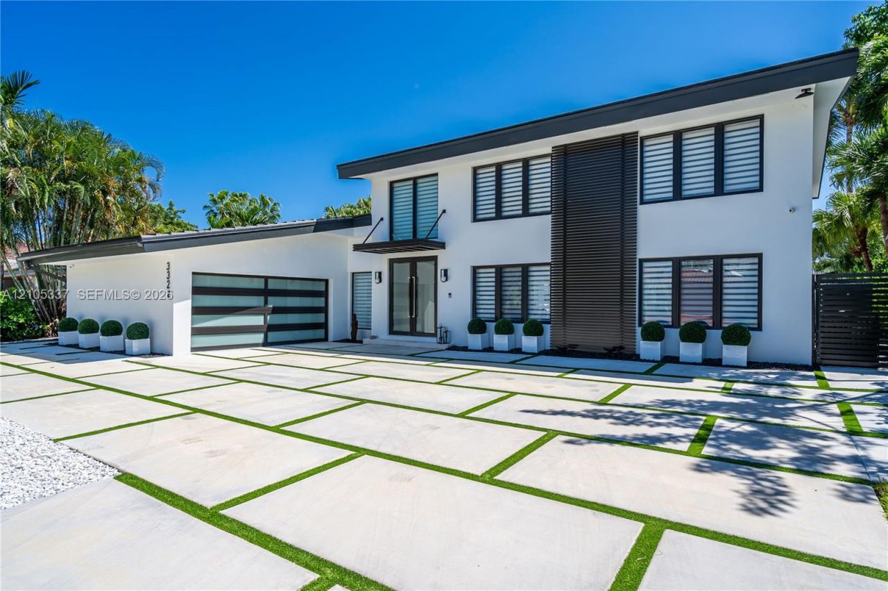 3322 NE 166th St , North Miami Beach, FL 33160 Photo