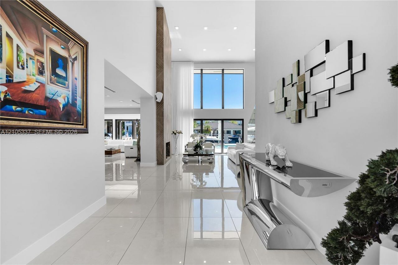 3322 NE 166th St , North Miami Beach, FL 33160 Photo