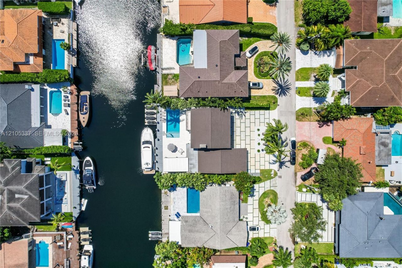 3322 NE 166th St , North Miami Beach, FL 33160 Photo