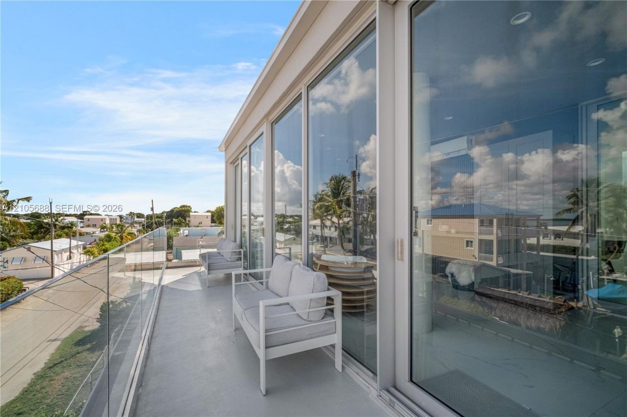 164 W Avenue C , Key Largo, FL 33037 Photo