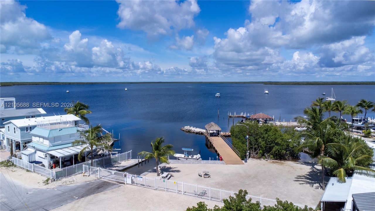 164 W Avenue C , Key Largo, FL 33037 Photo