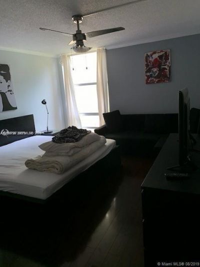 200 172nd St, Unit 101, Sunny Isles Beach, FL 33160 Photo