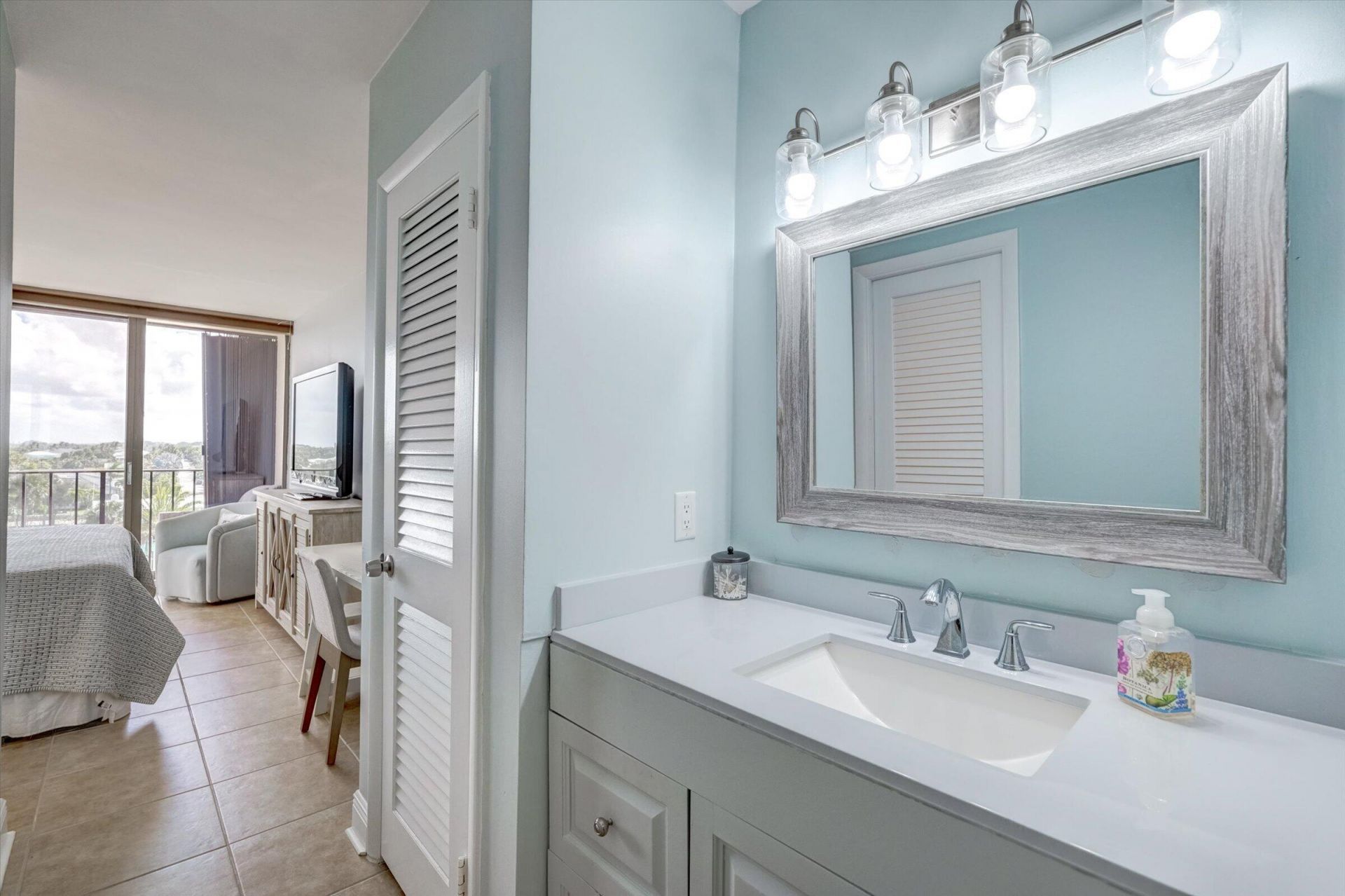 225 S Beach Road, Unit 503, Tequesta, FL 33469 Photo