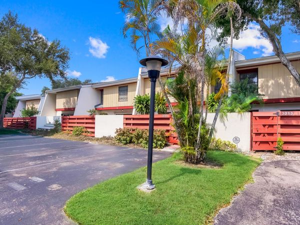 3015 OAKTREE Lane, Unit 277, Hollywood, FL 33021