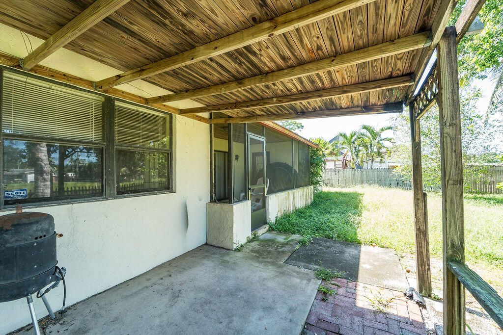 7625 Canal Drive, Lake Worth, FL 33467 Photo