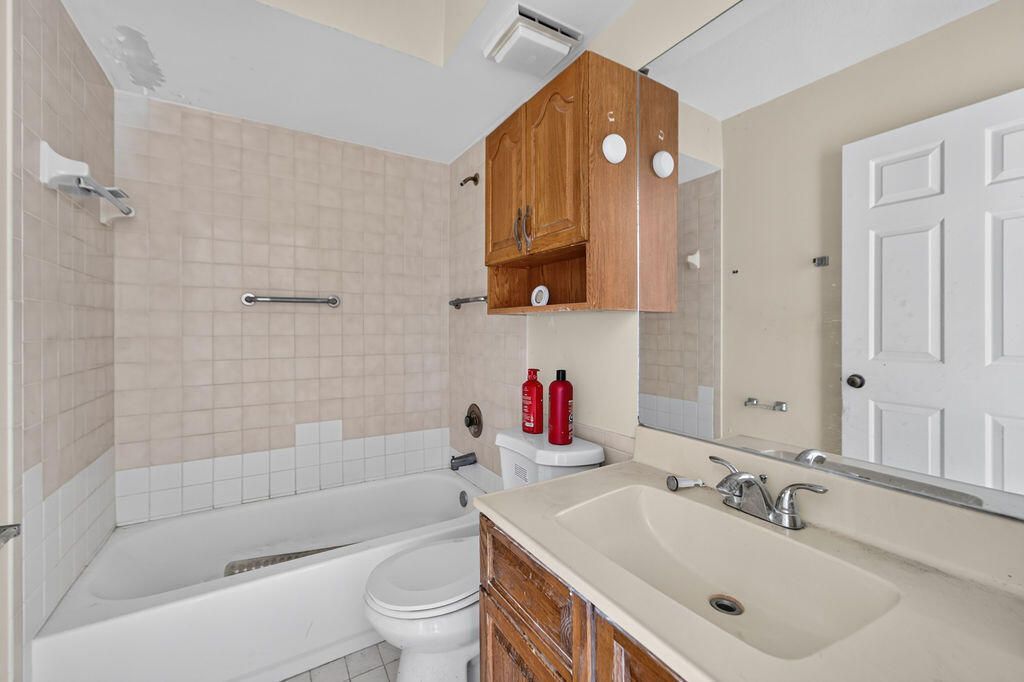 7625 Canal Drive, Lake Worth, FL 33467 Photo