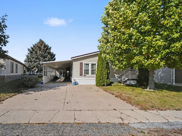 1307 Pineview Lane, Fremont, MI 49412