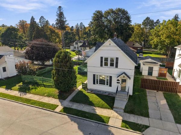 838 N 19th STREET, Manitowoc, WI 54220