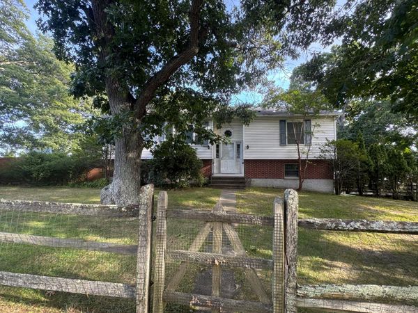 2785 Sigsbee Road, Mattituck, NY 11952