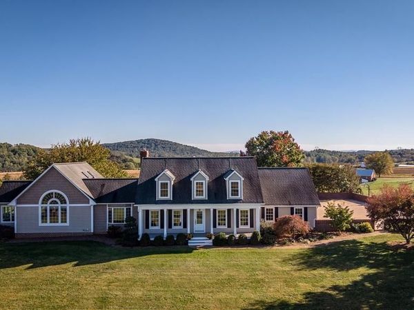9527 CENTERVILLE ROAD, BRIDGEWATER, VA 22812
