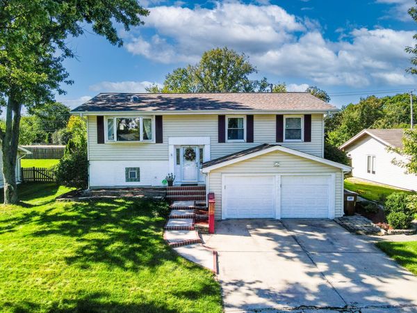 2S068 Churchill Lane, Glen Ellyn, IL 60137