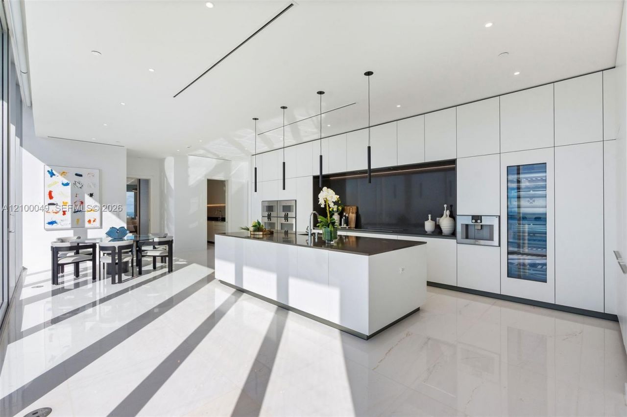 300 Biscayne Boulevard Way, Unit PH6001C, Miami, FL 33131 Photo
