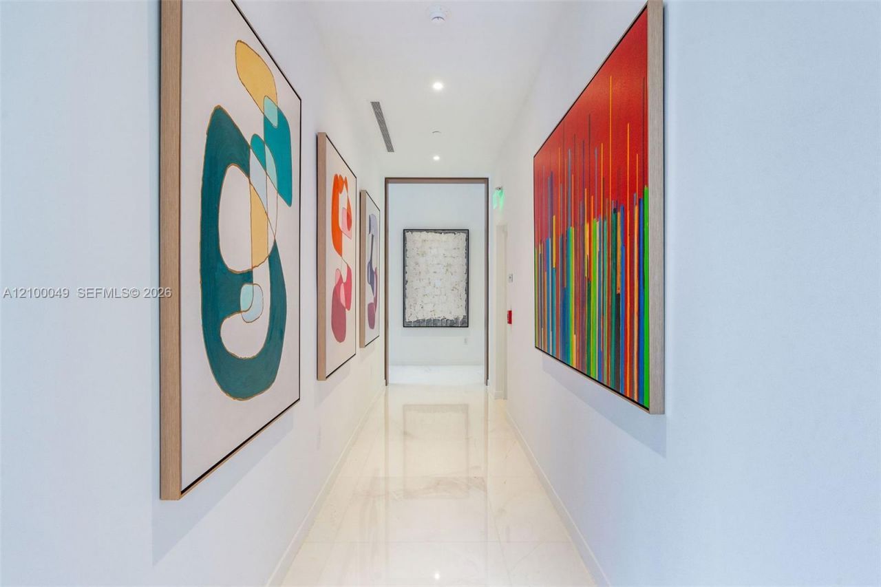 300 Biscayne Boulevard Way, Unit PH6001C, Miami, FL 33131 Photo
