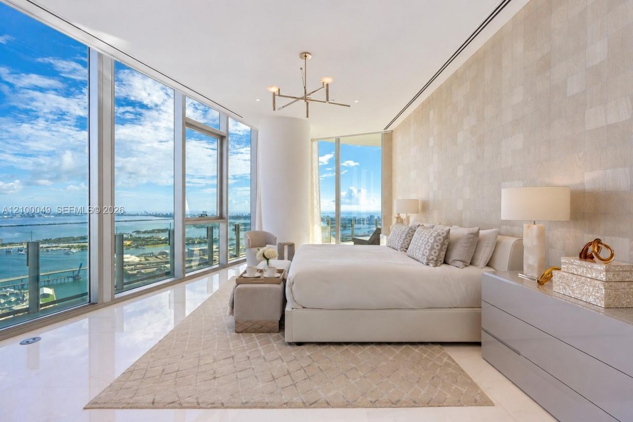300 Biscayne Boulevard Way, Unit PH6001C, Miami, FL 33131 Photo