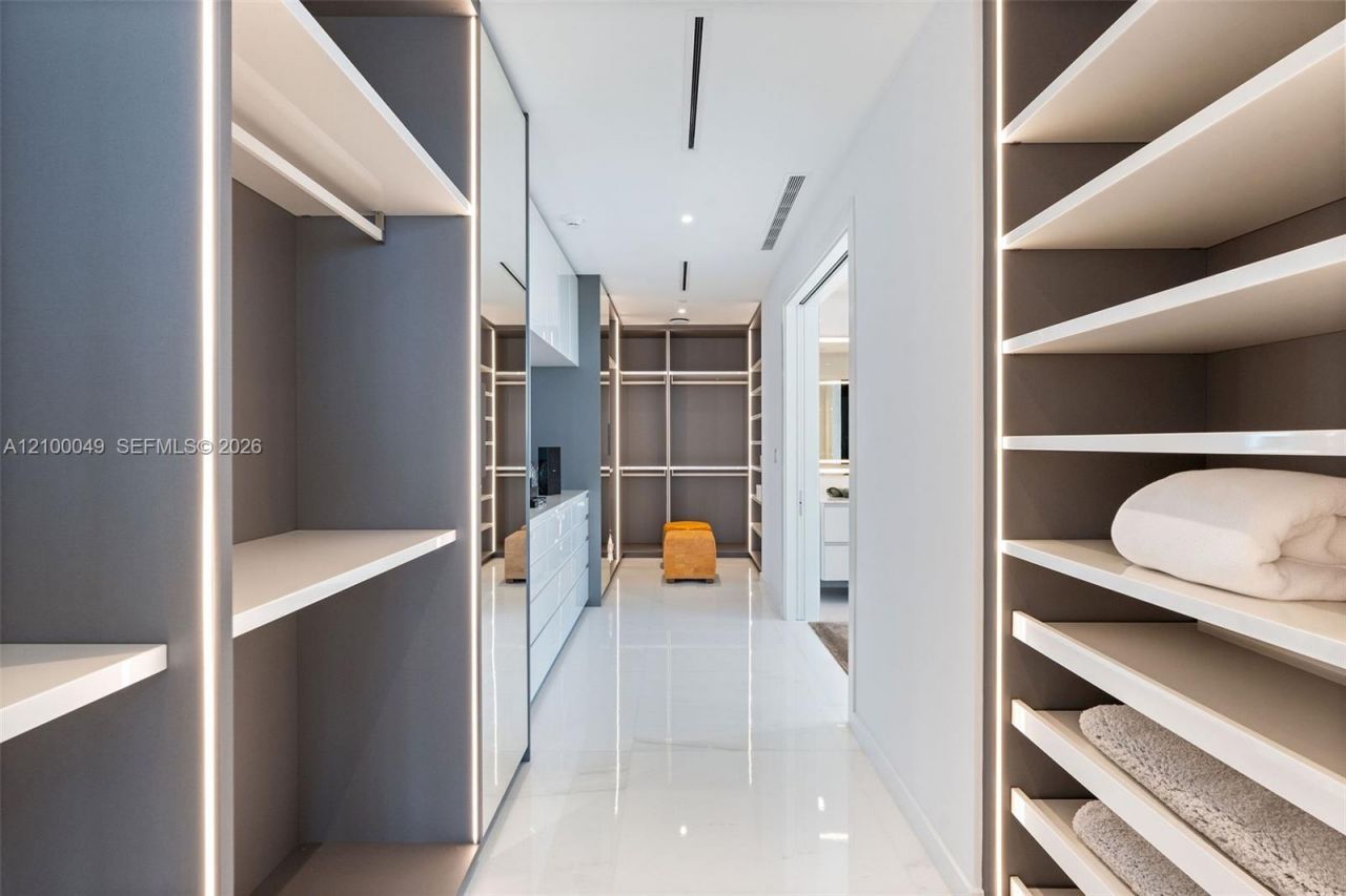 300 Biscayne Boulevard Way, Unit PH6001C, Miami, FL 33131 Photo