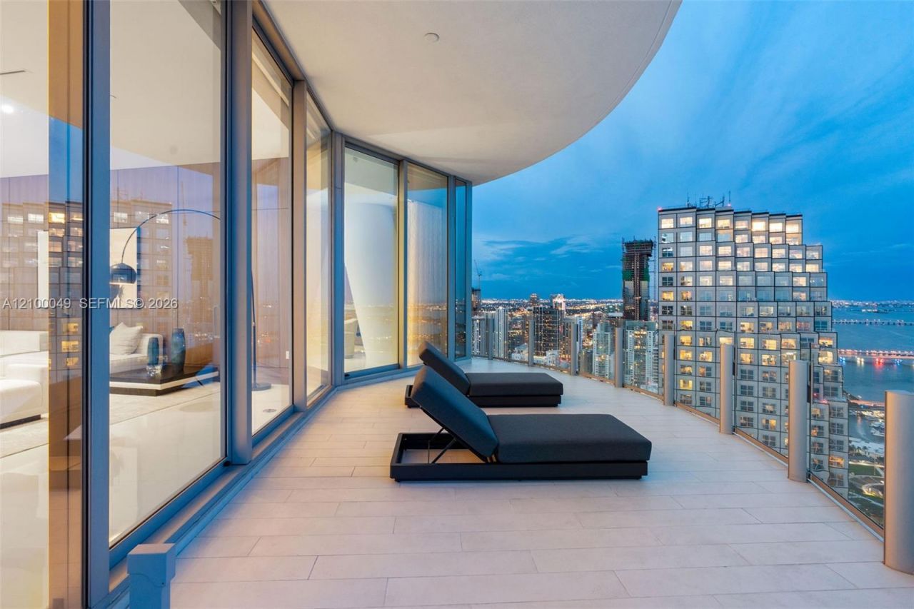 300 Biscayne Boulevard Way, Unit PH6001C, Miami, FL 33131 Photo