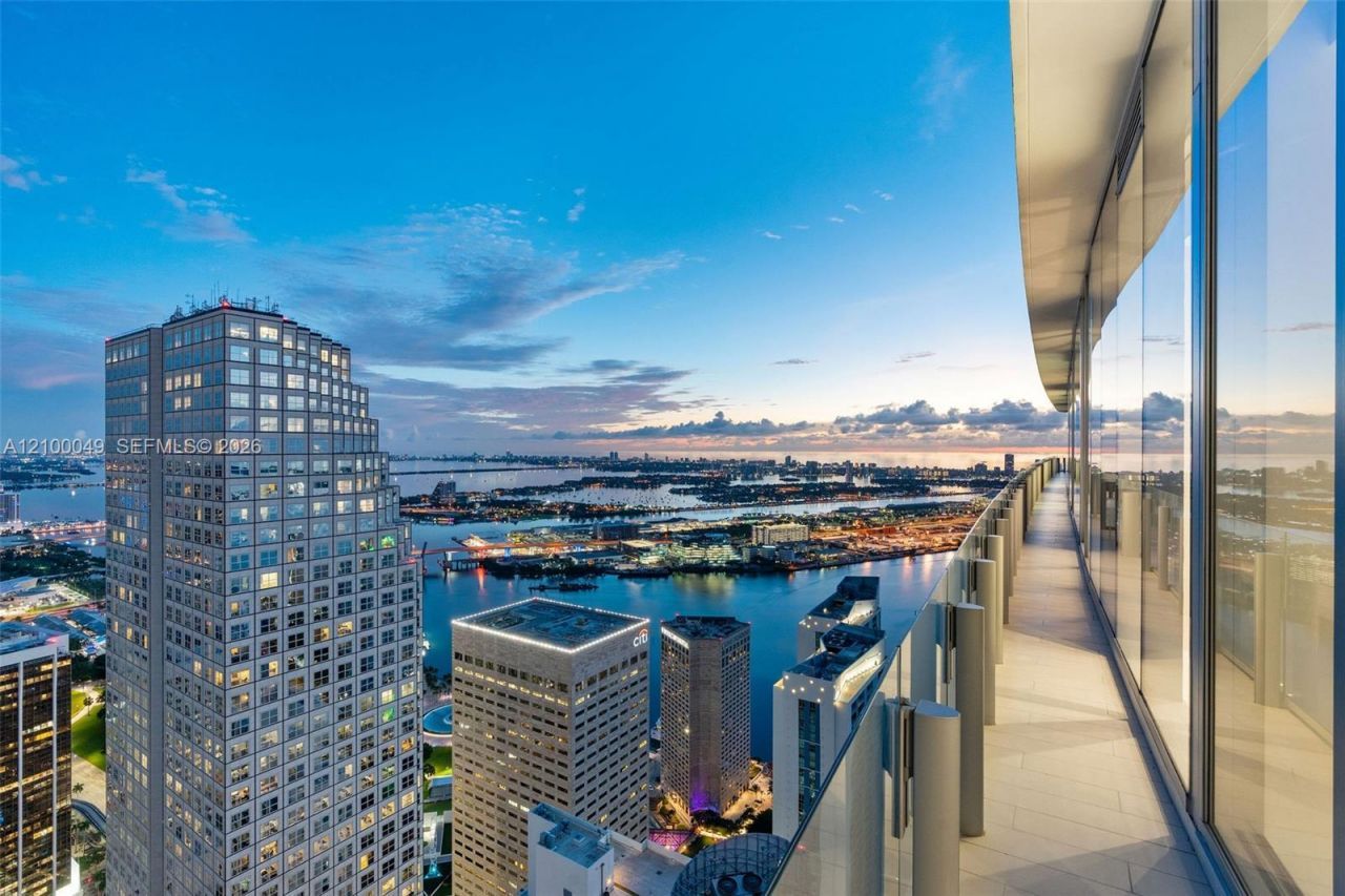 300 Biscayne Boulevard Way, Unit PH6001C, Miami, FL 33131 Photo