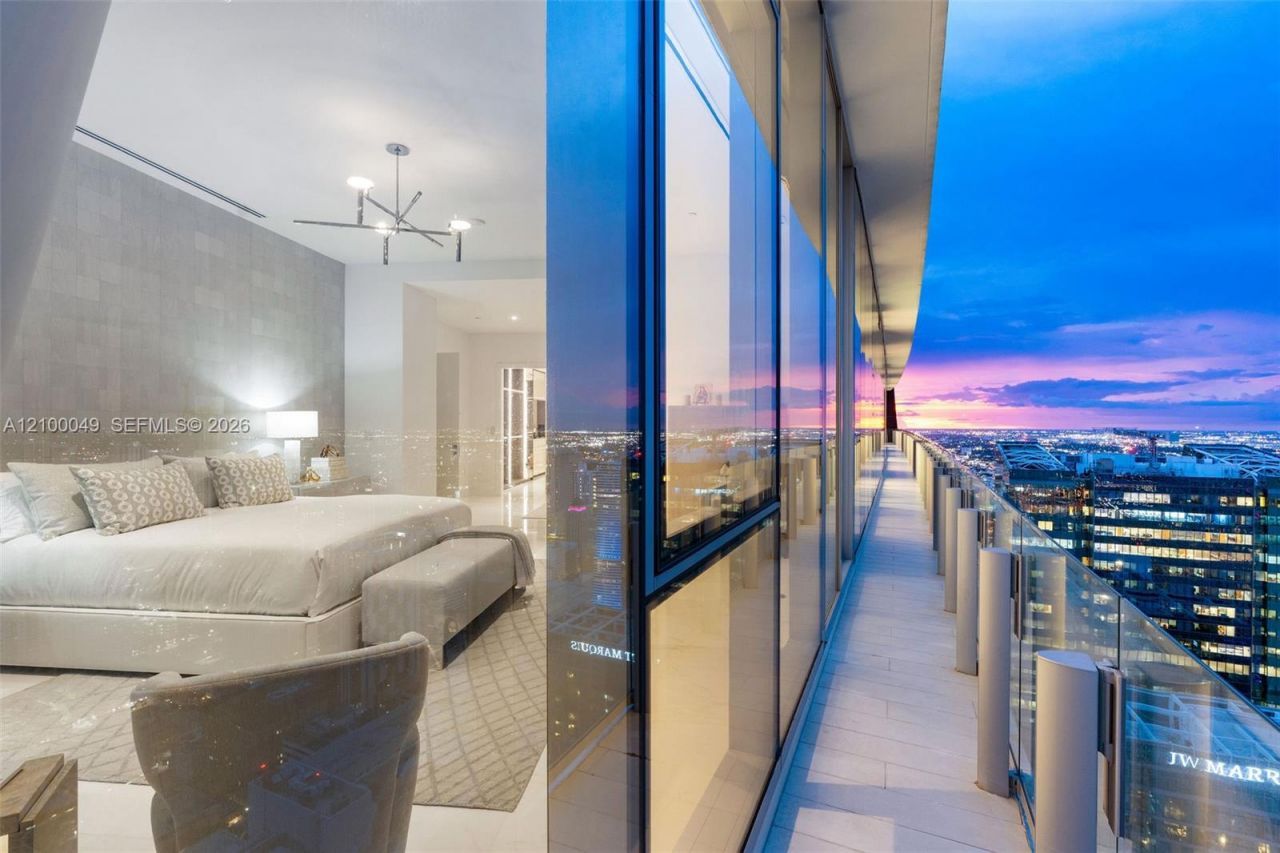 300 Biscayne Boulevard Way, Unit PH6001C, Miami, FL 33131 Photo