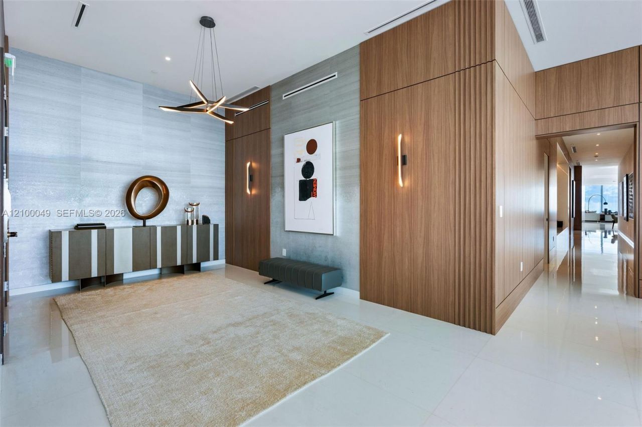 300 Biscayne Boulevard Way, Unit PH6001C, Miami, FL 33131 Photo