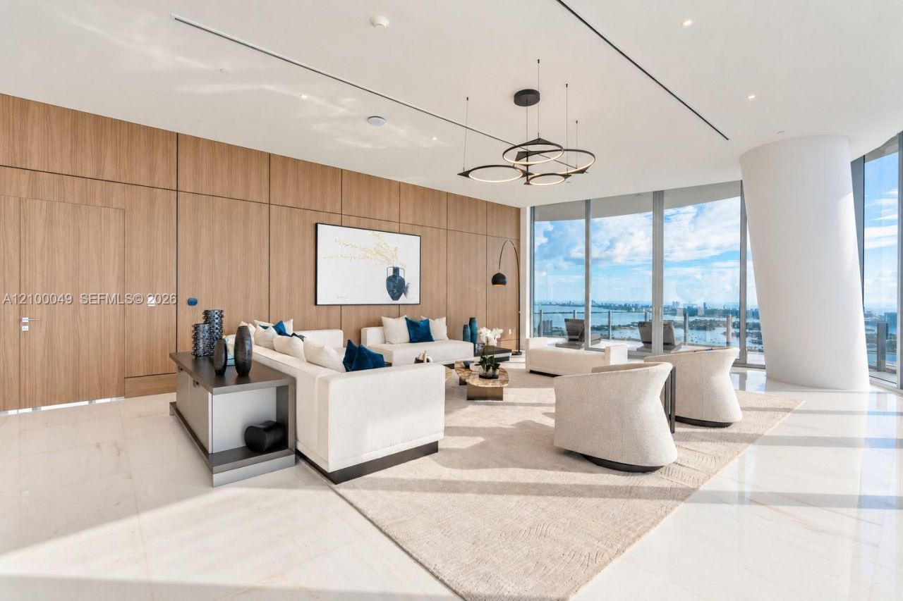 300 Biscayne Boulevard Way, Unit PH6001C, Miami, FL 33131 Photo