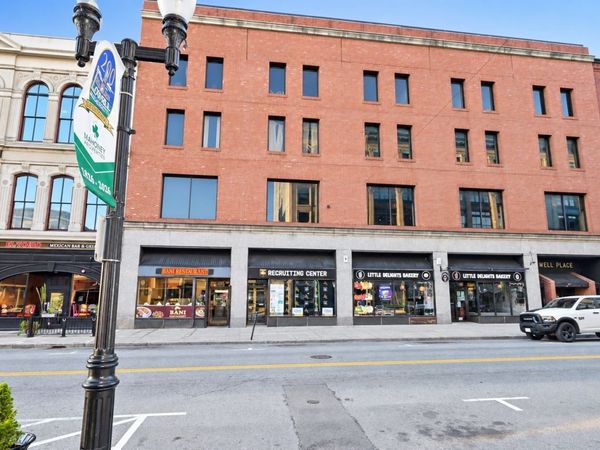 134 Merrimack St, Lowell, MA 01852
