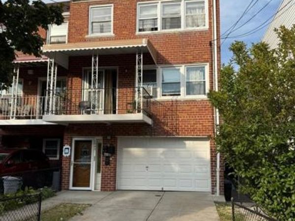 1043 E 84th Street , Brooklyn, NY 11236