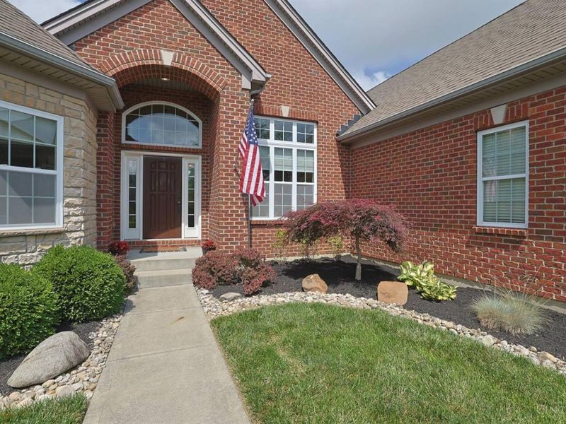8037 Pleasure Drive, West Chester, OH 45069 Photo 2