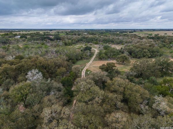 581 Eden Rd, Seguin, TX 78155