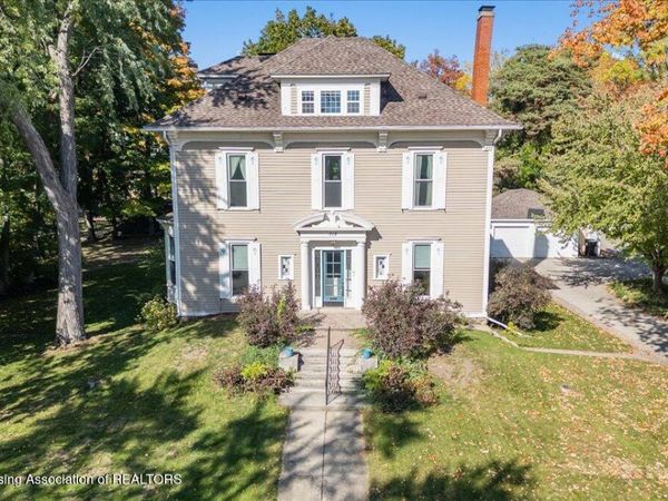 318 W Williams Street, Owosso, MI 48867