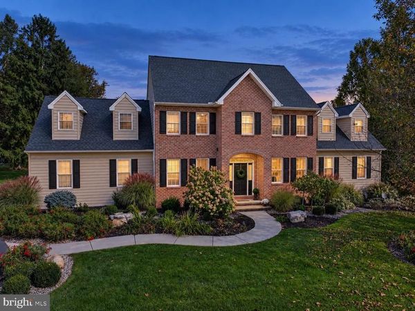10 BURNING TREE COURT, YORK, PA 17404