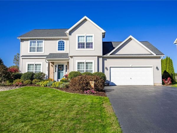 442 Parkside , Macedon, NY 14502