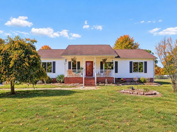 4290 Highway 431 , Columbia, TN 38401