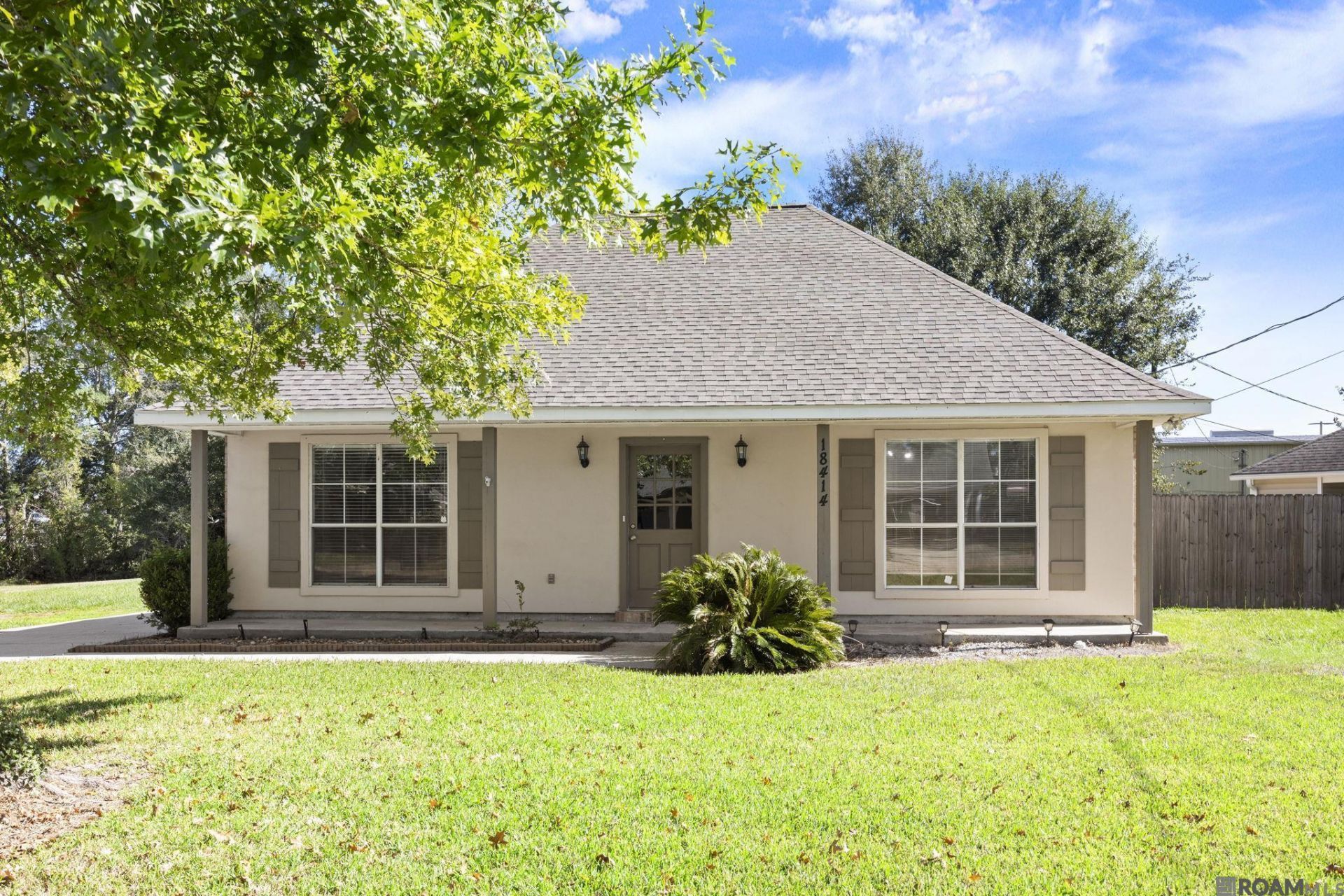 18414 Perkins Oak Rd, Prairieville, LA 70769 Main Photo