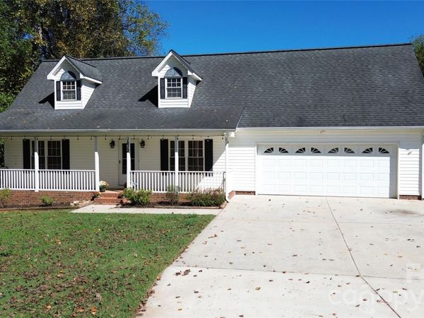 1612 Flag Lane , Vale, NC 28168