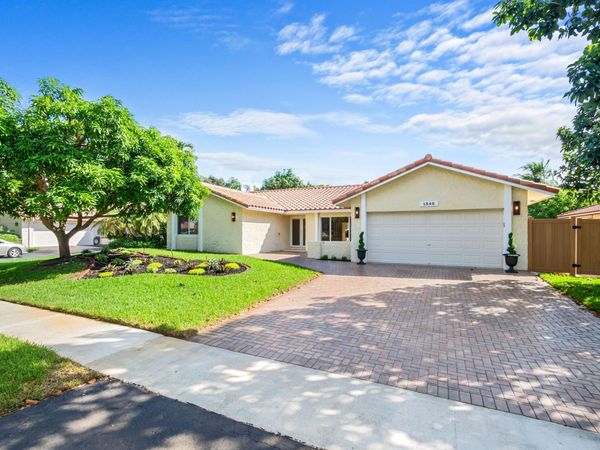 1340 NW 97TH Avenue, Plantation, FL 33322
