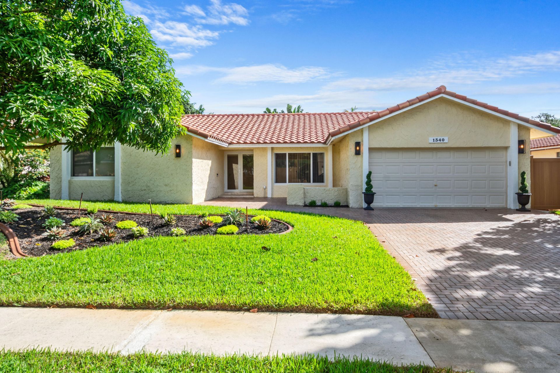 1340 NW 97th Avenue, Plantation, FL 33322 Photo