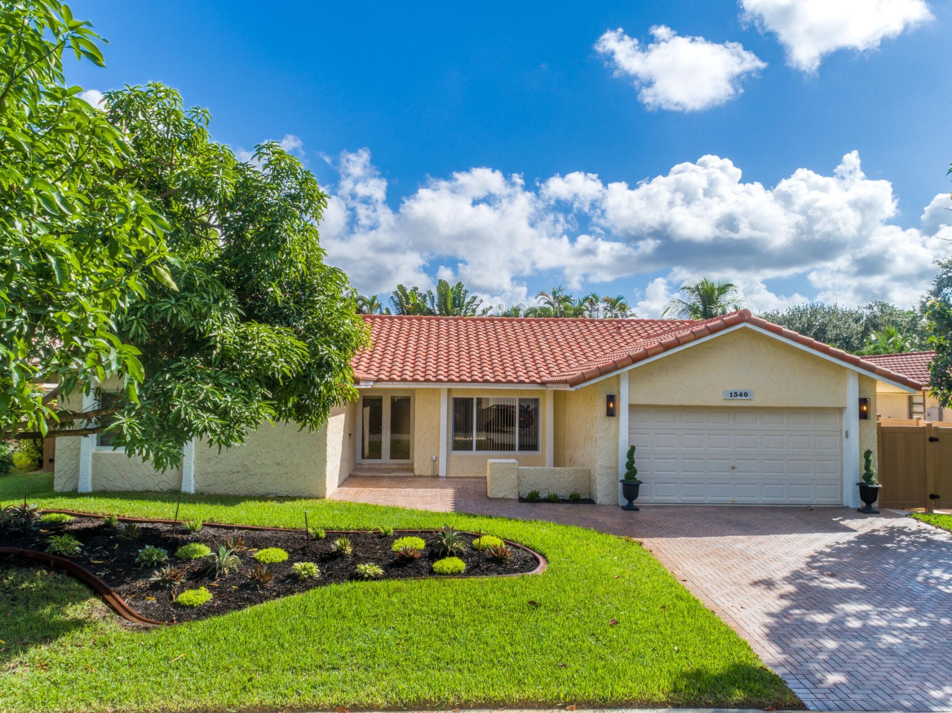 1340 NW 97th Avenue, Plantation, FL 33322 Photo