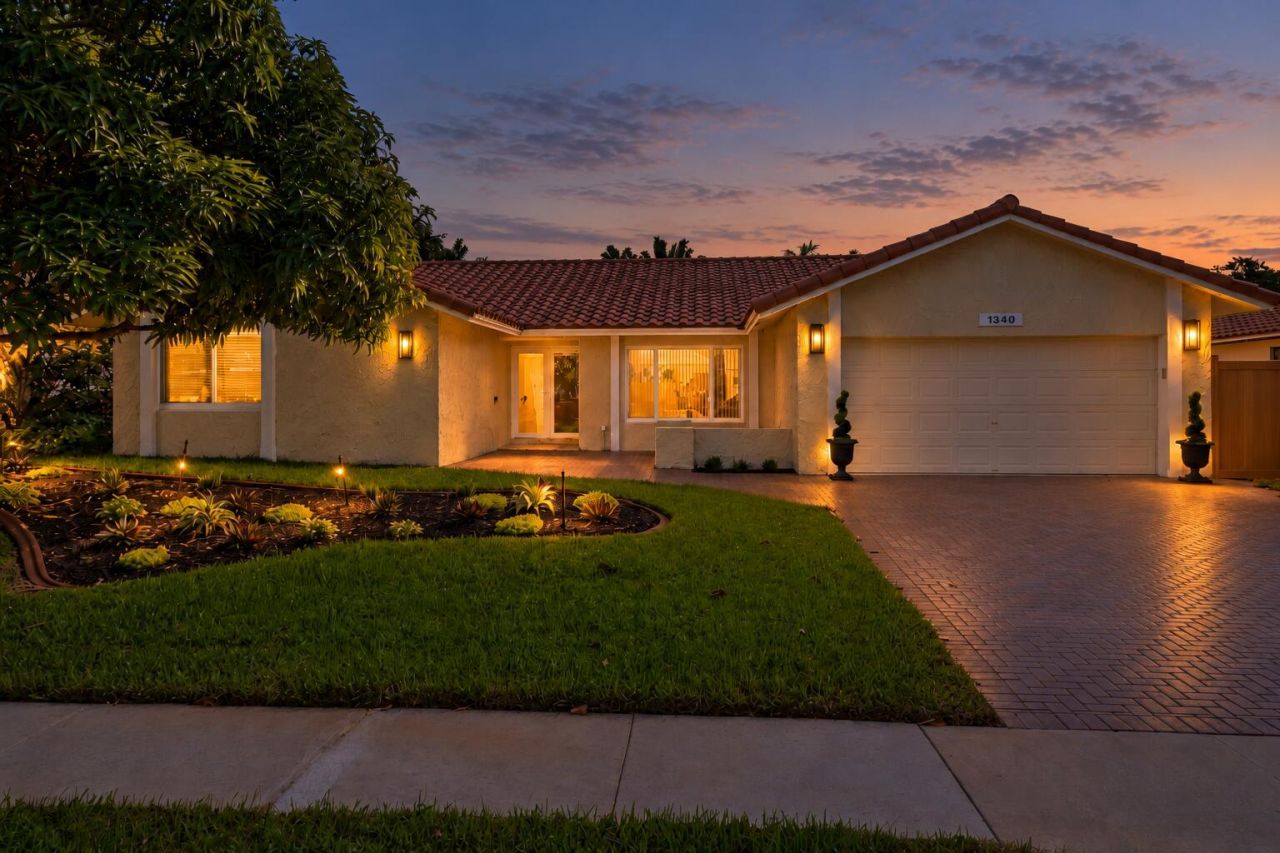 1340 NW 97th Avenue, Plantation, FL 33322 Photo