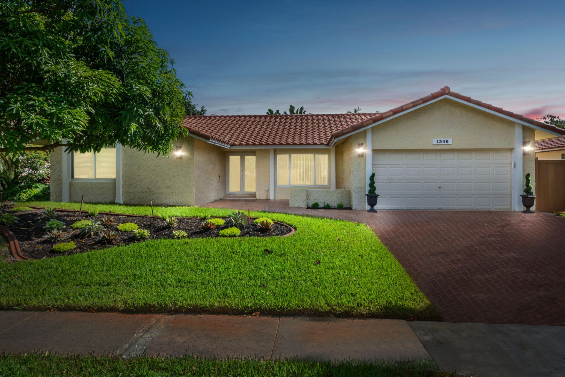 1340 NW 97th Avenue, Plantation, FL 33322 Photo