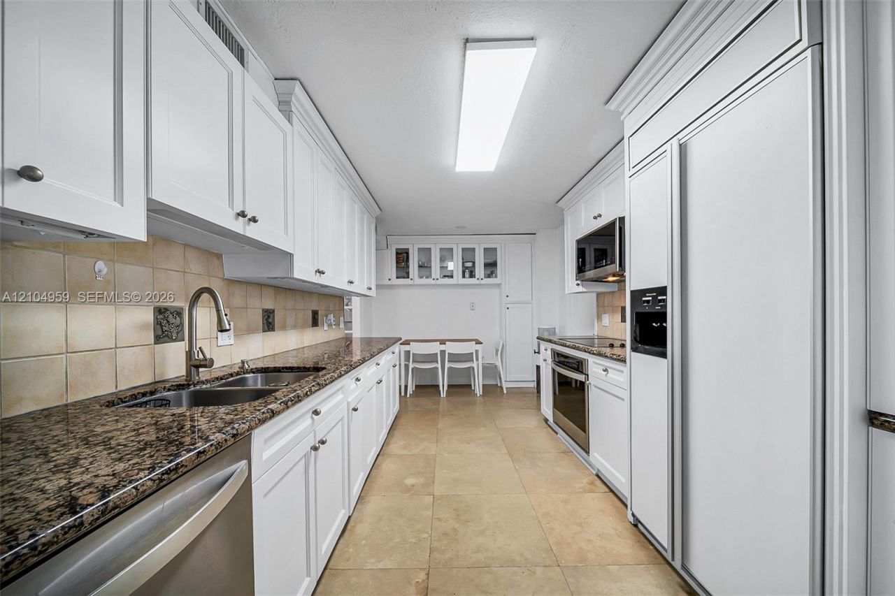 199 Ocean Lane Dr, Unit 305, Key Biscayne, FL 33149 Photo