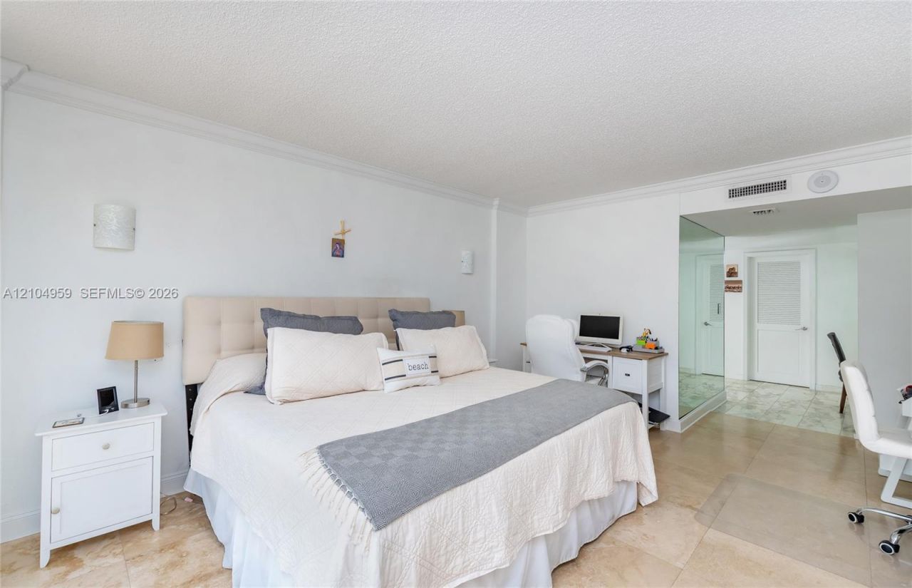 199 Ocean Lane Dr, Unit 305, Key Biscayne, FL 33149 Photo