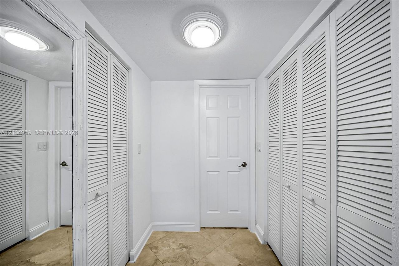 199 Ocean Lane Dr, Unit 305, Key Biscayne, FL 33149 Photo